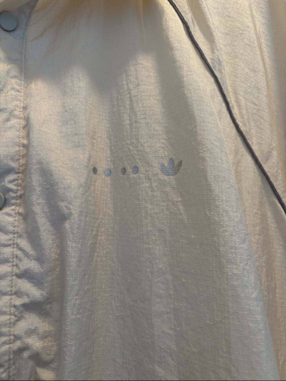 Adidas Streetwear Utility Shirt XL - Picture 3 of 5
